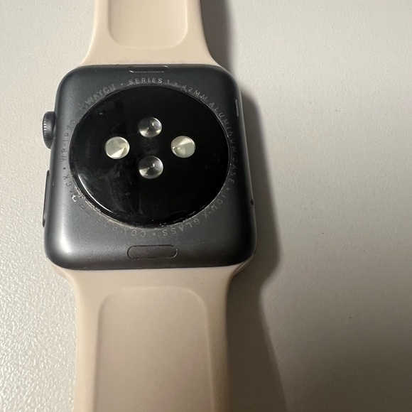 Apple Watch (Series 1) 42mm Smartwatch Aluminum Case, Model A1803 - Picture 3 of 5